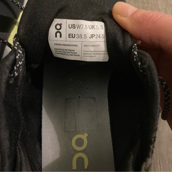 On Running Shoes Cloudnova Flux Black Hay 7.5 - Picture 16 of 16